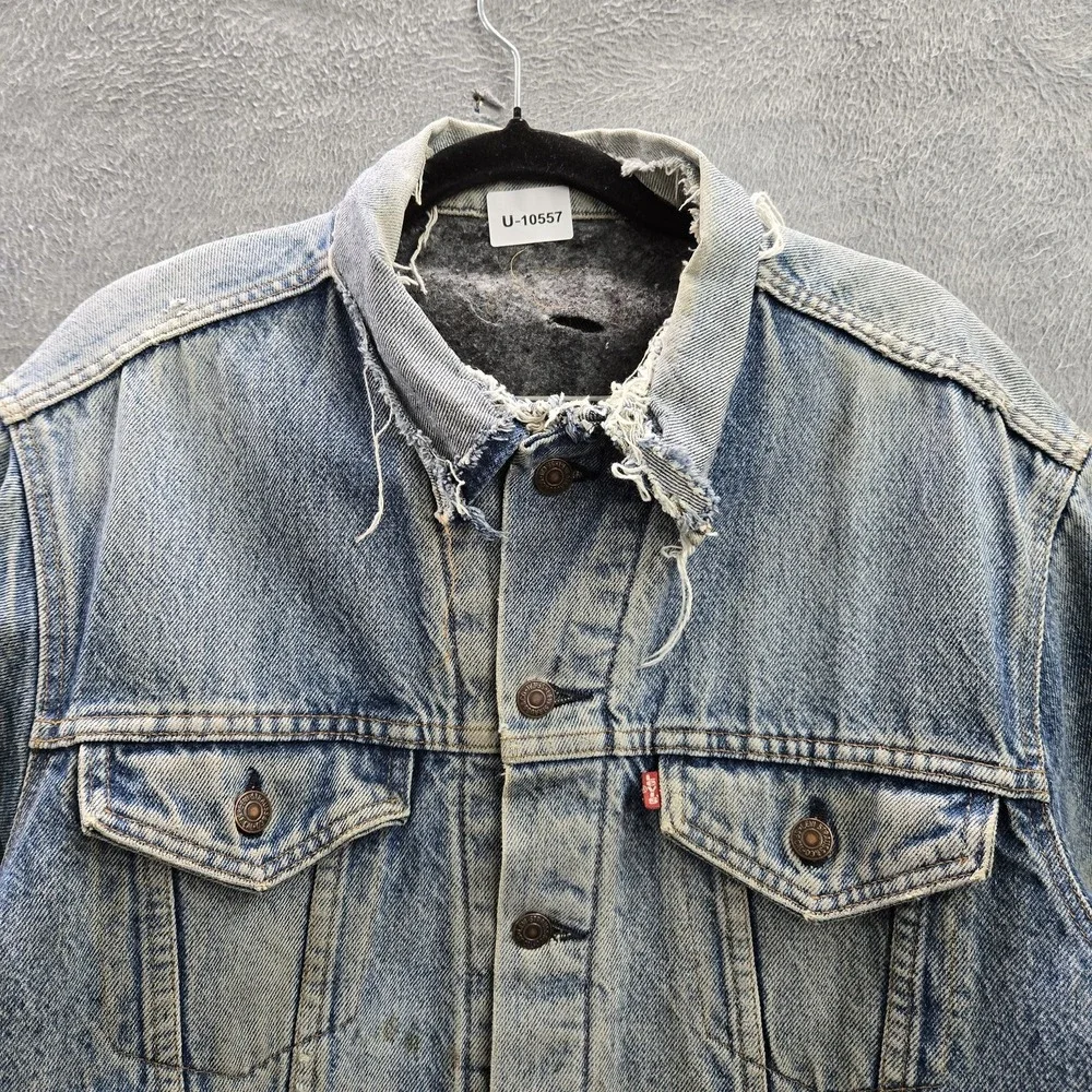 VINTAGE Levi's Men Jacket M Trucker Blanket Lined Grunge Distressed 80s 90s READ